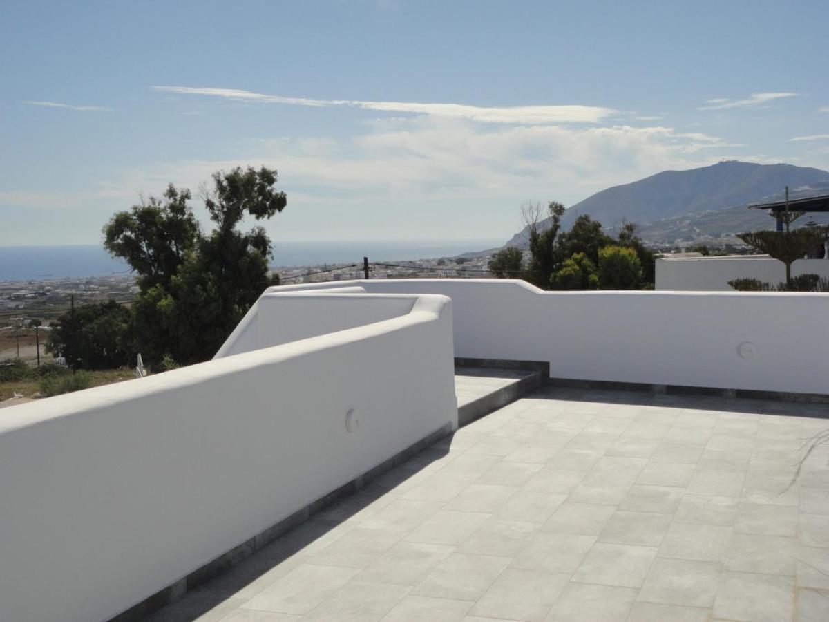 Triena Apartments Fira  Exterior photo